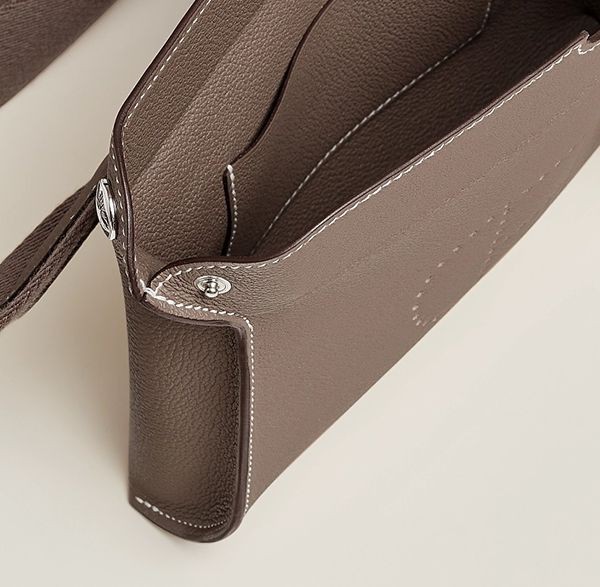 HERMES エルメス　スキッパーポロ　ボーダー　Vネック　イタリア製 スリム☆】エルメス ヴィドポッシュ 偽物ショルダーバッグH084283CKAA