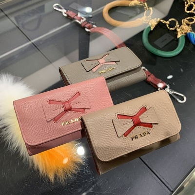 PRADA プラダ ヴィッテロダイノレザー 三つ折り財布 コーン PRADA プラダ ヴィッテロダイノレザー 三つ折り財布 コーン