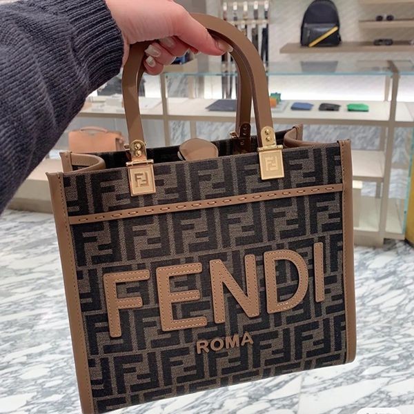 激レア】FENDI フェンディ パイソン エキゾチック トートバッグ 肩掛け