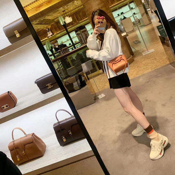 Celine セリーヌ ベルトバッグ ナノ グレインドカーフスキン グレー