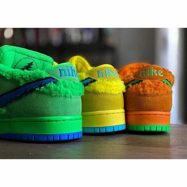 ナイキ スニーカー コピー【NIKE×GRATEFUL DEAD BEARS】激レア SB Dunk 